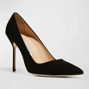 Chic Black Manolo Blahnik Suede Heels